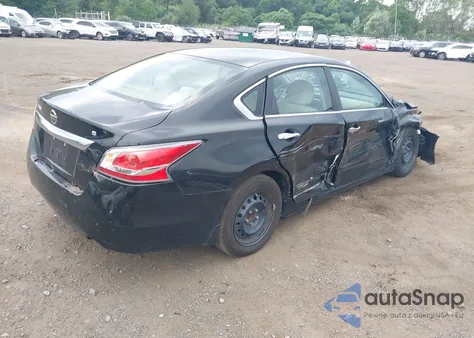 2015 Nissan Altima 2.5 S из США, поврежденный, VIN 1N4AL3AP0FC147635